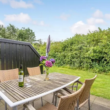 Lovely In With Wifi Holiday home *