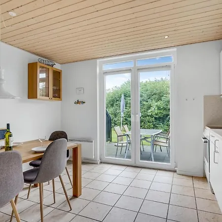 Lovely In With Wifi Holiday home *